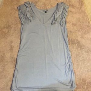 Sleeveless shirt